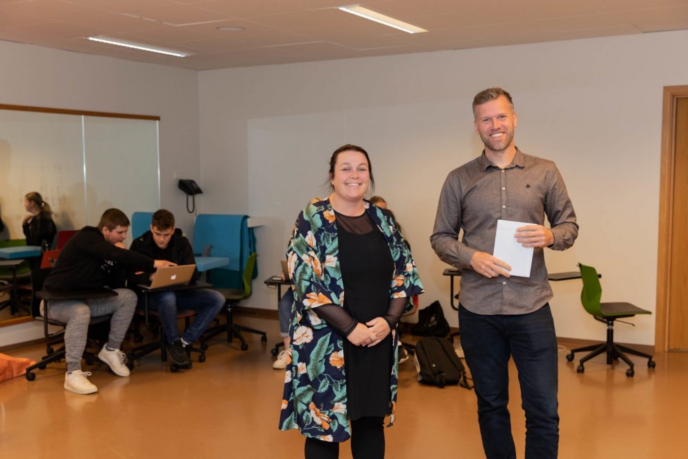 Birta Antonsdóttir og Árni Ásgeirsson kennarar í SAKA. Ljósm. tfk.