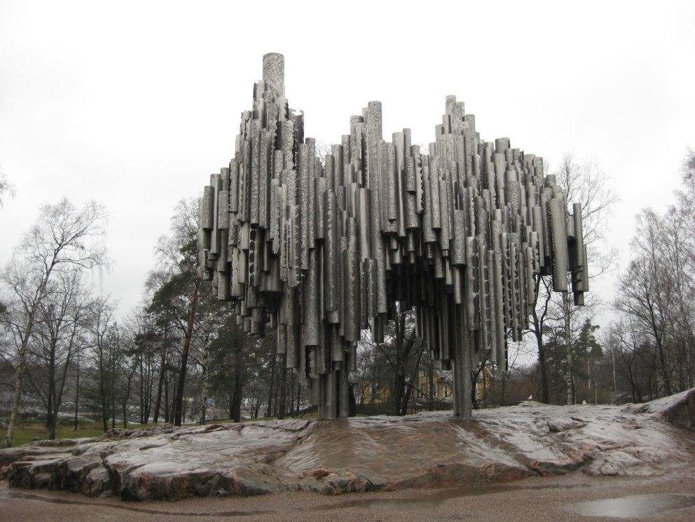 Minnismerki í Helsinki um tónskáldið Sibelius