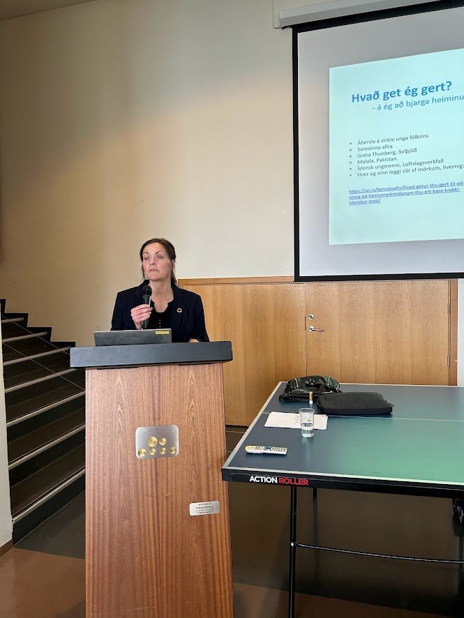 Kristrún María Heiðberg, verkefnastjóri UNESCO-skóla á Íslandi kom í heimsókn og kynnti UNESCO og h&hellip;