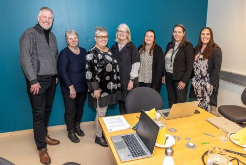 Frá vinstri: Kristinn Jónasson, Helga Guðmundsdóttir, Sólrún Guðjónsdóttir, Björg Ágústsdóttir, Birt…